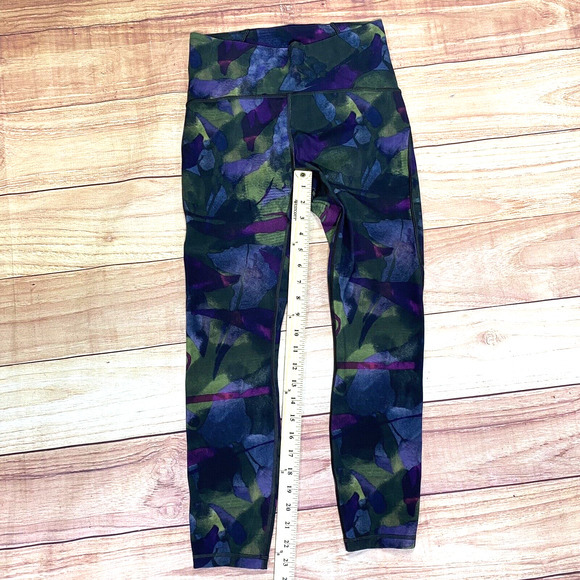 LULULEMON Train Times Aura Dark Chrome Multi Size 6 EUC‎ - Picture 5 of 8